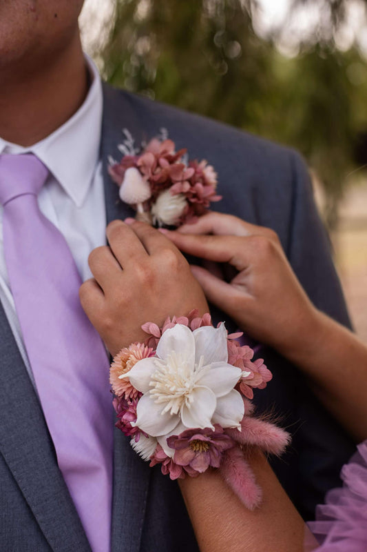 Corsages & Buttonholes